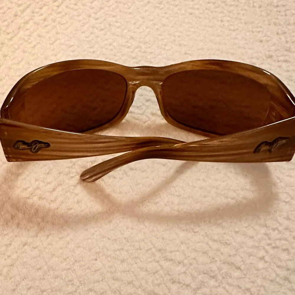 Maui Jim Polarized Sandstone Hibiscus Wrap MJ 134-22 Pre Loved AUTHENTIC